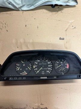 Mercedes w126 SE SEL licznik zegary 240km/h Benzyna 4,5