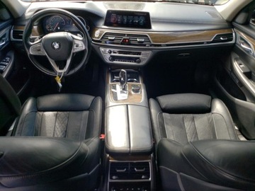 BMW Seria 7 G11-G12 2016 BMW Seria 7 750XI 2016 4.4l 4.4 Benzyna 445KM, zdjęcie 8