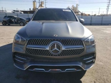 Mercedes GLE V167 2022 Mercedes-Benz GLE 2022, 2.0L, 4x4, od ubezpieczalni 2.0 Benzyna 255KM, zdjęcie 1
