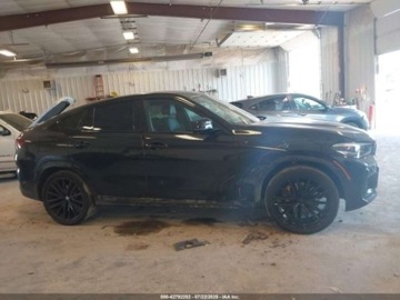 BMW X6 G06 2023 BMW X6 2023r., 4x4, 3.0L 3.0 Benzyna 335KM, zdjęcie 2