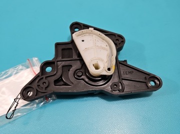 MOTOREK VENTILACE RADIÁTORU HYUNDAI SANTA FE II 06-12 D267-DC4AA