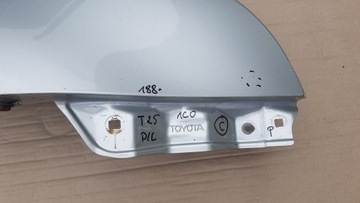 TOYOTA AVENSIS T25 03-06 КРЫЛО ПРАВОЕ 1C0