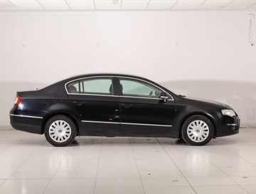 Volkswagen Passat B6 Sedan 2.0 TDI 140KM 2008 VW Passat 2.0 TDI, Klima, Klimatronic, El. szyby, zdjęcie 5