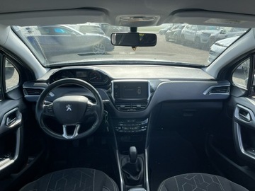 Peugeot 2008 I SUV Facelifting 1.6 BlueHDi 99KM 2018 Peugeot 2008 Podgrzewane fotle Climatronic, zdjęcie 8