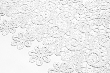 Лента гипюровая кружевная белая, высота 30 см С.