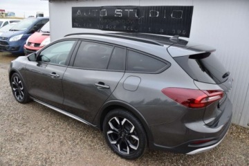 Ford Focus IV Kombi Facelifting 1.0 EcoBoost MHEV 155KM 2022 Ford Focus ActiveAsystentyElektryczna KlapaLED MatrycoweKlimatronicTempomat, zdjęcie 3