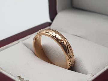 Złoty pierścionek PR. 585 W. 6,09g R. 17