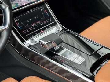 Audi A8 D5 Sedan Plug-In Facelifting 3.0 60 TFSIe 462KM 2023 Audi A8 Kamery 360,Wentylacja,Masaze,Head up 3.0 Hybryda Plug-in 462KM, zdjęcie 10