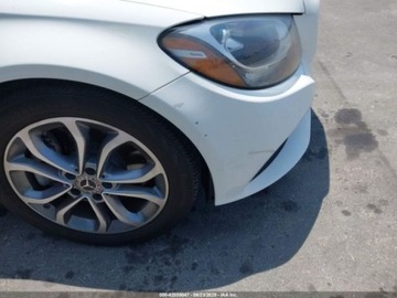 Mercedes Klasa C W205 2018 Mercedes-Benz Klasa C C 300 2.0 Benzyna 241KM, zdjęcie 10