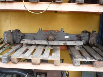 Oś przednia Massey Fergusson 3429148m91 używana