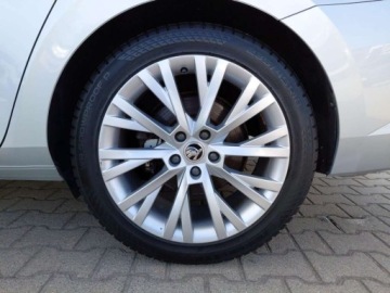 Skoda Superb III Kombi Facelifting 2.0 TSI 190KM 2022 Skoda Superb 2.0TSI 190KM LK DSG SalonPL SerwisASO Kessy Acc Matrix Virtua, zdjęcie 36