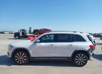 Mercedes GLB SUV 2.0 250 224KM 2021 Mercedes-Benz GLB 2021r., Glb 250, 2L, od ubezpieczalni 2.0 Benzyna 224KM, zdjęcie 2