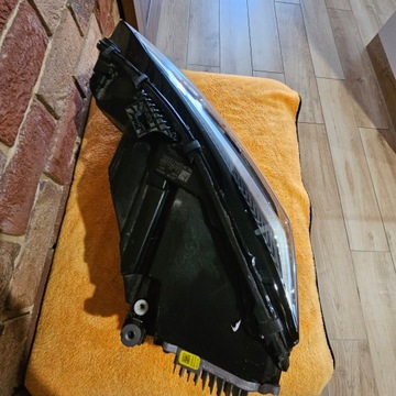LAMPA PRAW AUDI RS 5 8W6 KOMPLETNA USA
