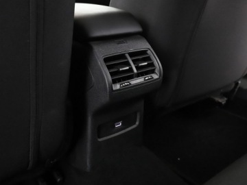 Citroen C4 III SUV 1.2 PureTech 130KM 2021 Citroen C4 PDC klima-auto. Bluetooth tempomat, zdjęcie 35