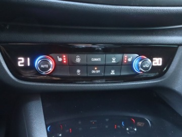 Opel Insignia I Hatchback Facelifting 2.0 CDTI Ecotec 170KM 2017 Opel Insignia 2.0 CDTI, 167 KM, Automat, Skóra, zdjęcie 15