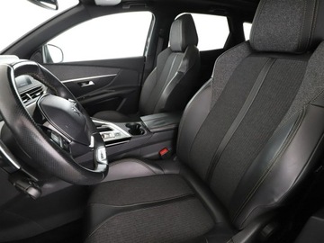 Peugeot 3008 II Crossover 1.5 BlueHDI 130KM 2018 Peugeot 3008 GT-Line automat navi kamera panorama, zdjęcie 12