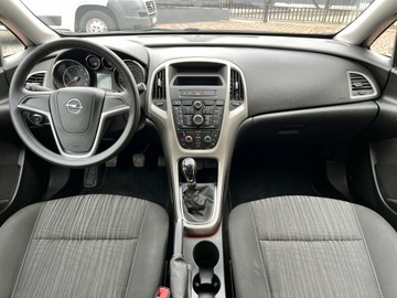 Opel Astra J Hatchback 5d 1.4 Twinport ECOTEC 100KM 2012 Opel Astra TYLKO125tyśkm SELECTION 2012 Klima 5D ZADBANA 1.4 Zwykła Benzyna, zdjęcie 5