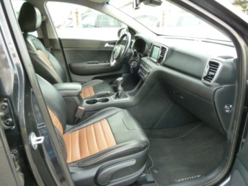 Kia Sportage IV SUV 1.6 GDI 132KM 2017 Kia Sportage NAWIGACJAPARKTRONICKAMERA COFANIASKORYZADBANAGWARACJA, zdjęcie 9