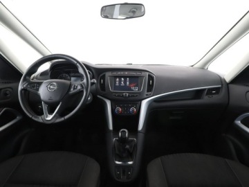 Opel Zafira C Tourer Facelifting 1.4 Turbo 140KM 2017 Opel Zafira klima auto grzane fotele i kierownica, zdjęcie 14