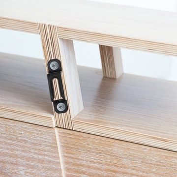 Złącze w kolorze czarnym