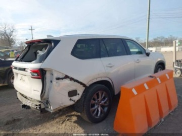 Toyota 2024 Toyota Grand Highlander Limited 2024 2.4 Benzyna 265KM, zdjęcie 4