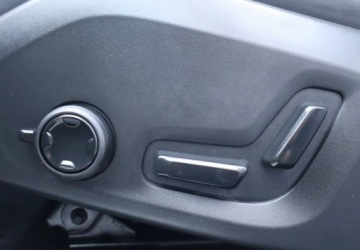 Volvo XC60 II Crossover Facelifting 2.0 B5 250KM 2025 Volvo XC 60 B5 Hybrid ULTRA DARK 25014KM Salon POLSKA I Wlasciciel Gwaranc, zdjęcie 20