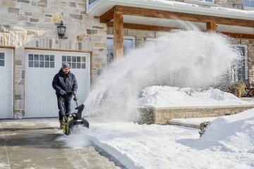 RYOBI RY36STX45A-140 АККУМУЛЯТОРНЫЙ СНЕГОУборщик 45см плуг 36В +4Ач