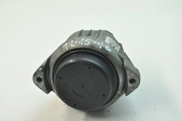 BMW 1 E81 E87 2011 PRAVÁ STRANA DRŽÁK / DRŽÁKY MOTORU