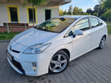 Toyota Prius III 2015 Toyota Prius III LIFT 1.8 Hybrid GAZ LPG Klima Navi Kamera 1.8