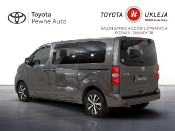 Toyota Proace II Furgon Medium 2.0 D-4D 177KM 2022 Toyota PROACE VERSO 2.0 D4-D Medium Family Toyota, zdjęcie 8