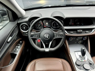 Alfa Romeo Stelvio SUV 2.0 Turbo 200KM 2018 Alfa Romeo Stelvio 2.0 Turbo Super Q4 Kamera Xenon, zdjęcie 7