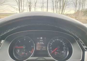 Volkswagen Passat B8 Variant 2.0 TDI BlueMotion SCR 150KM 2019 Volkswagen Passat Volkswagen Passat 2.0 TDI SCR DSG Business 2.0 Diesel, zdjęcie 11
