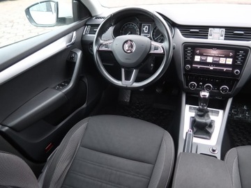 Skoda Octavia III Liftback Facelifting 1.6 TDI 115KM 2018 Skoda Octavia 1.6 TDI, Salon Polska, zdjęcie 6