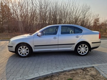 Skoda Octavia II Hatchback 1.6 i 16V FSI 115KM 2006 Skoda Octavia Skoda Octavia 1.6 1.6 Benzyna 116KM, zdjęcie 3