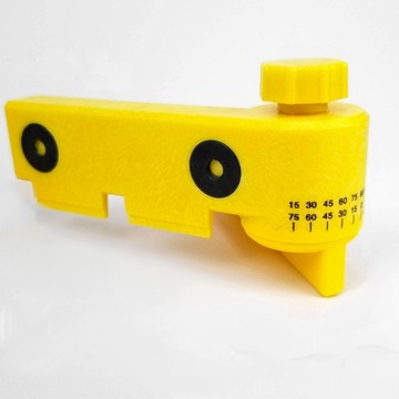 Регулируемая направляющая для резки ручной пилой с магнитом.