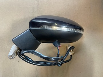 VW GOLF SPORTSVAN LUSTERKO LEWE 9 PIN