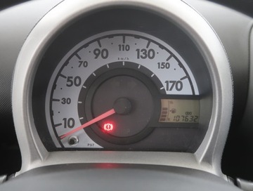 Peugeot 107 Hatchback 5d 1.0 12V 68KM 2006 Peugeot 107 1.0, Salon Polska,ALU, zdjęcie 10