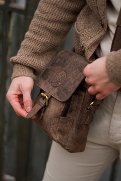 Betlewski Skórzana torba męska mała torebka ze skóry naturalnej listonoszka