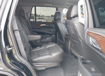 Cadillac Escalade III 2019 Cadillac Escalade 2019, 6.2L, 4x4, po gradobiciu 6.2 Benzyna 420KM, zdjęcie 10