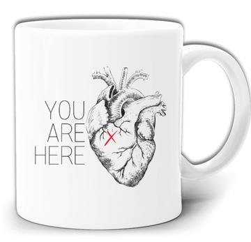 ВЫ ЗДЕСЬ СЕРДЦЕ СЕРДЦЕ КРУЖКА + КОРОБКА GW695