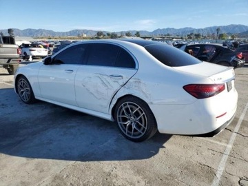 Mercedes Klasa E W213 2022 Mercedes-Benz Klasa E 350, 2022r., 2.0L, zdjęcie 3