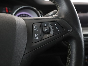 Opel Insignia II Grand Sport 1.5 Turbo 140KM 2018 Opel Insignia tempomat grzane fotele Bluetooth, zdjęcie 26