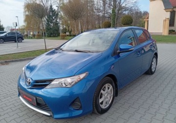 Toyota Auris II Hatchback 5d Dual VVT-i 100 99KM 2014 Toyota Auris Kupiony w Polsce - benzyna - przebieg 119.000 km 1.3 Benzyna, zdjęcie 2