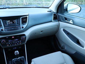 Hyundai Tucson III SUV 2.0 CRDI 136KM 2016 Hyundai Tucson 2.0 CRDi, Salon Polska, Serwis ASO, zdjęcie 7