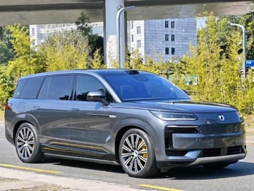  Denza N9 Denza N9 Flagship 2.0 Hybryda 925KM, zdjęcie 6