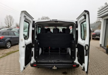 Opel Vivaro B Kombi Extra Long H1 2,9t 1.6 BiTurbo 125KM 2017 Opel Vivaro 1,6 Diesel 125km 6-Biegow Klima Serwis 9-osob 1.6 Diesel, zdjęcie 30