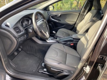 Volvo V40 II Hatchback Facelifting 2.0 D2 120KM 2017 Volvo V40 CROSS COUNTRY LEDY NAWIGACJA PARKTRONIC KLIMA PODGRZEWANE FOTELE, zdjęcie 4