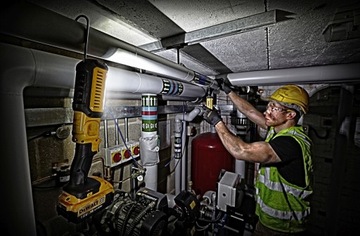 СОЕДИНЕННАЯ ЛАМПА DEWALT XR 18V ​​DCL050