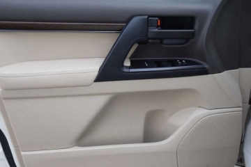 Toyota Land Cruiser VII 2019 Toyota Land Cruiser LAND CRUISER GX.R 4.6 V8 318KM 7-Miejsc LED Kamery Sko, zdjęcie 17