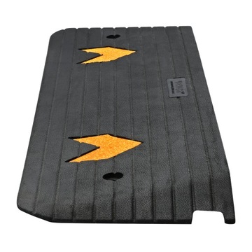 VEVOR Gumowej Rampie Krawężnikowej 113 x 24,1 x 2,5 cm Ładowność 15 Ton